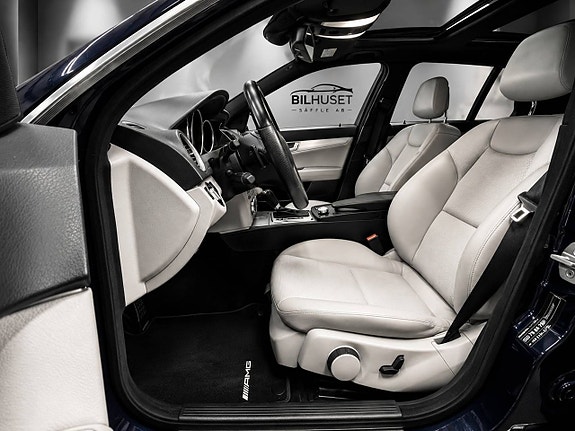 Mercedes-Benz C220 21 of 28