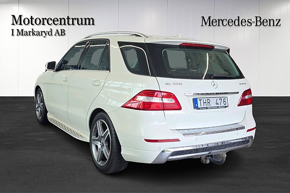 Mercedes-Benz ML350 3 of 8