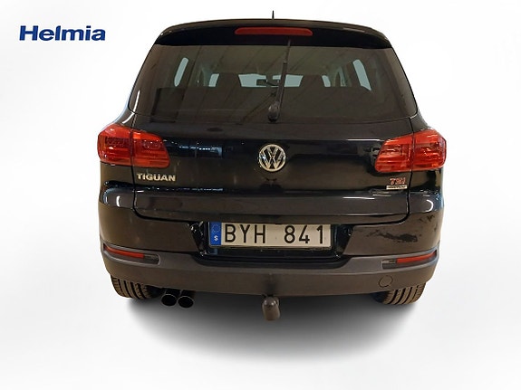 Volkswagen Tiguan 5 of 5