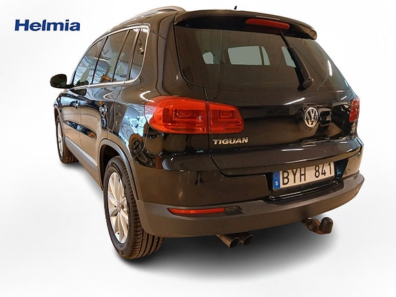 Volkswagen Tiguan 4 of 5