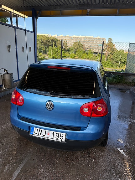 Volkswagen Golf V 5 of 10