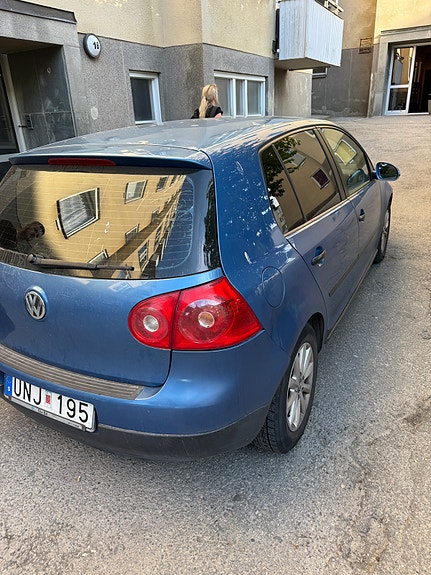 Volkswagen Golf V 4 of 10
