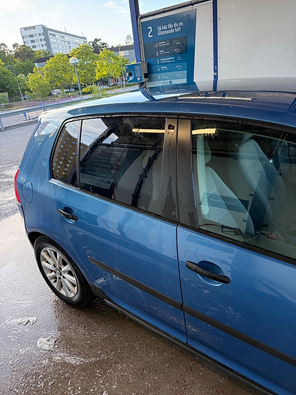 Volkswagen Golf V 9 of 10