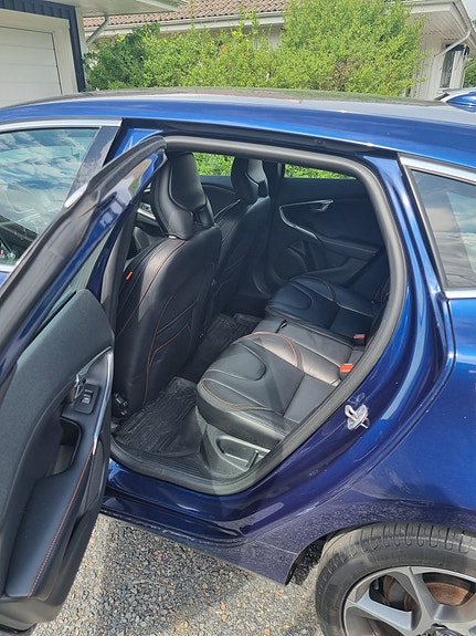 Volvo V40 7 of 8