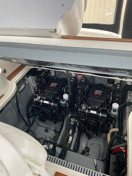 Sea Ray 300/335 10 of 10