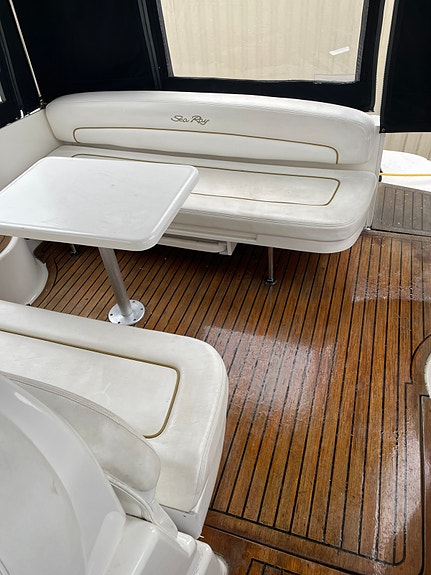 Sea Ray 300/335 9 of 10