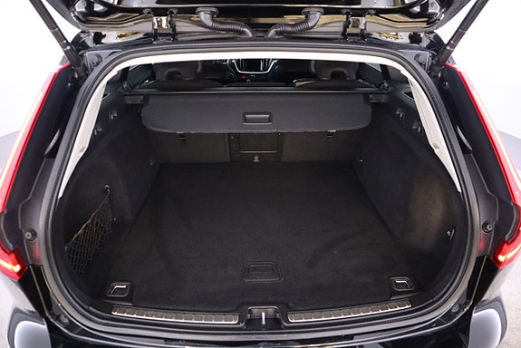 Volvo V60 Cross Country 20 of 22