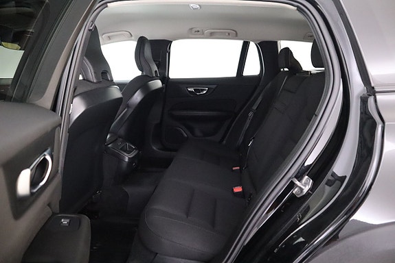 Volvo V60 Cross Country 12 of 22