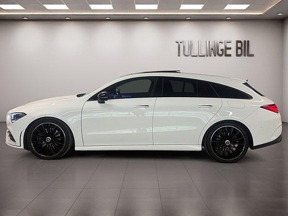 Mercedes-Benz CLA200 2 of 5