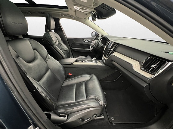 Volvo XC60 30 of 30
