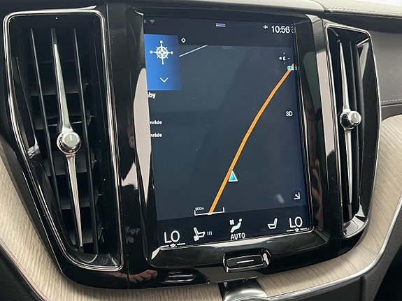 Volvo XC60 18 of 30