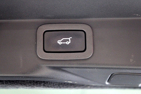 Land Rover Range Rover Sport 21 of 30