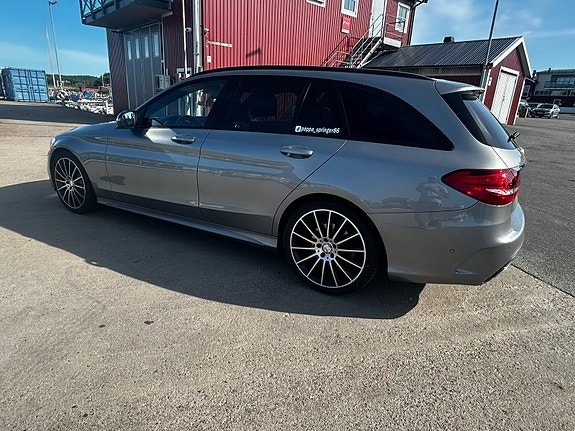 Mercedes-Benz C220 d 2 of 7