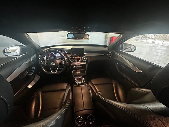 Mercedes-Benz C220 d 3 of 7