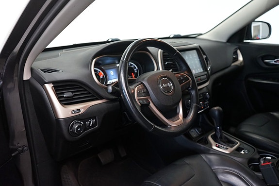 Jeep Cherokee 8 of 12