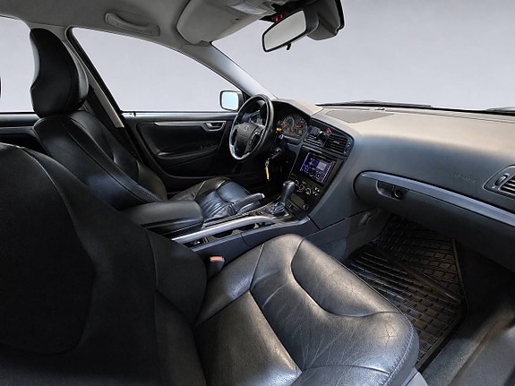 Volvo XC70 14 of 24