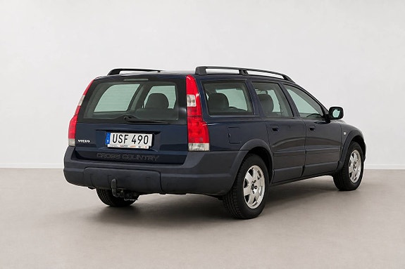 Volvo XC70 9 of 24