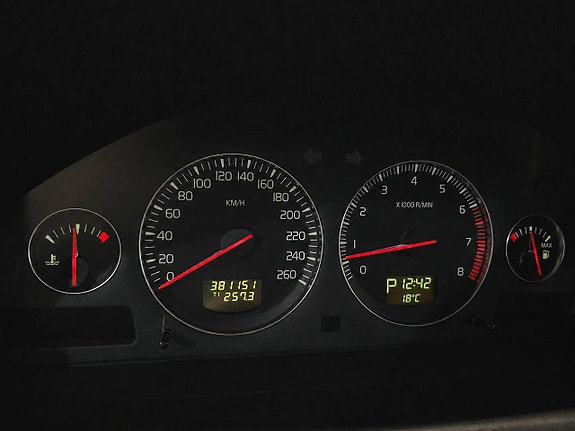 Volvo XC70 17 of 24