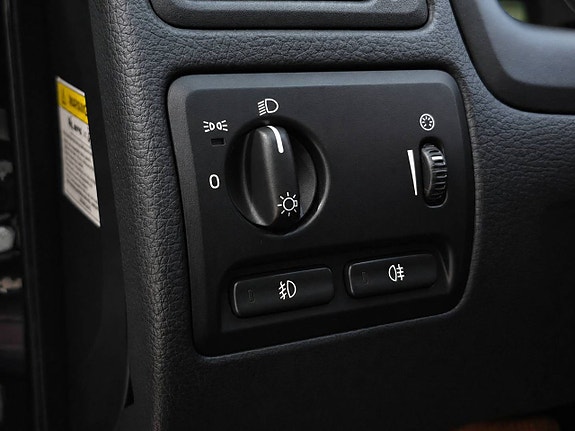 Volvo XC70 16 of 24