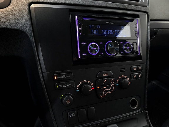 Volvo XC70 22 of 24