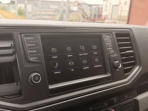 Volkswagen Crafter 13 of 19
