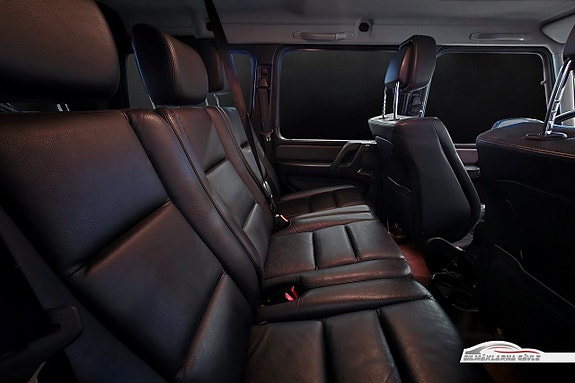 Mercedes-Benz G350 15 of 19