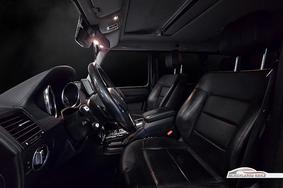 Mercedes-Benz G350 10 of 19