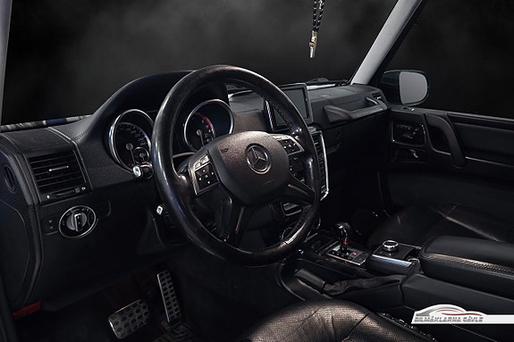 Mercedes-Benz G350 9 of 19