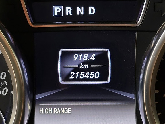 Mercedes-Benz G350 16 of 19