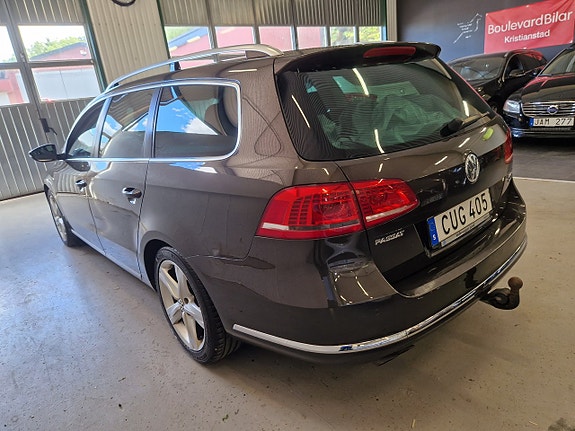 Volkswagen Passat 15 of 16