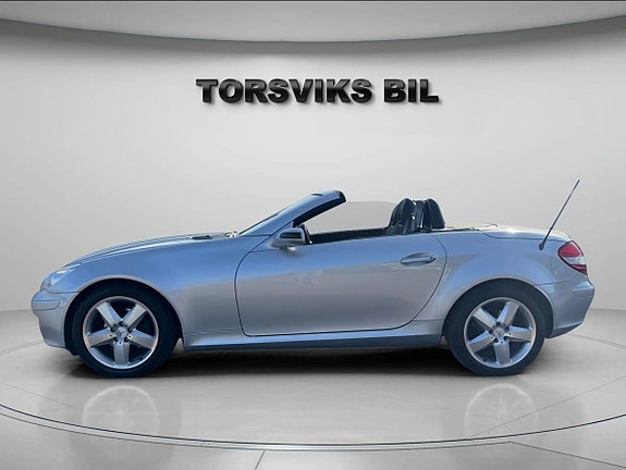 Mercedes-Benz SLK200 2 of 5