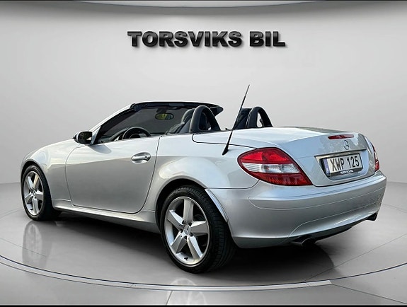 Mercedes-Benz SLK200 3 of 5