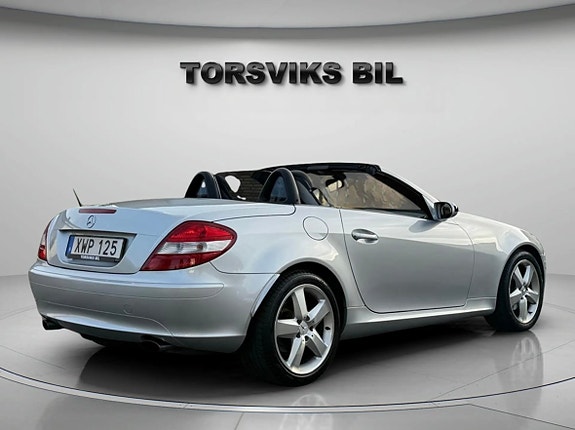 Mercedes-Benz SLK200 5 of 5