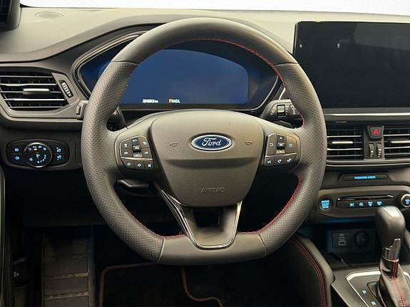 Ford Focus 11 of 30