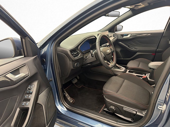 Ford Focus 10 of 30