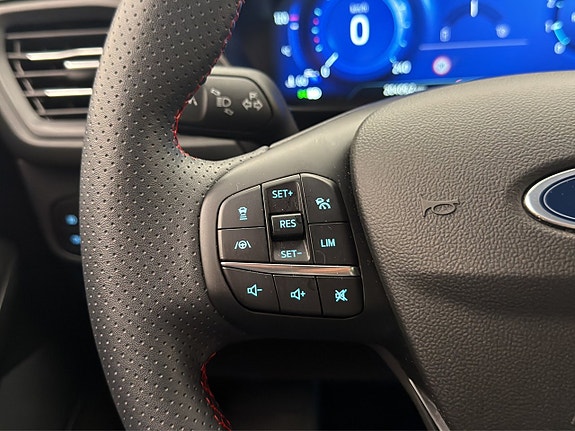Ford Focus 13 of 30
