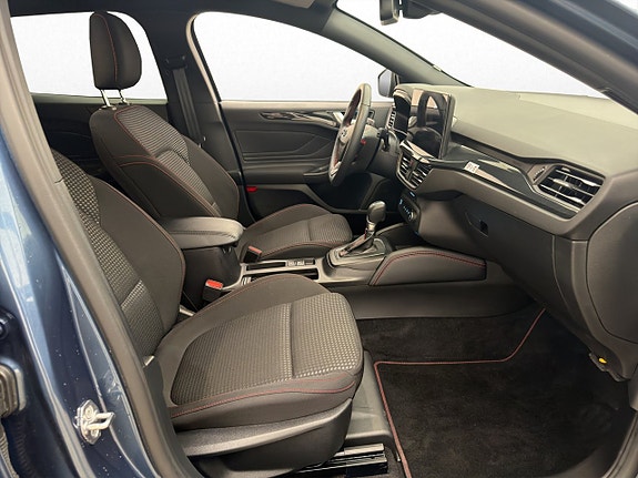Ford Focus 24 of 30