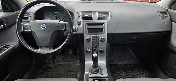 Volvo V50 5 of 8