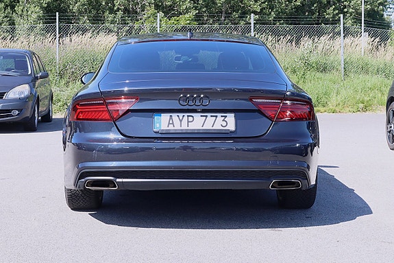 Audi A7 9 of 26