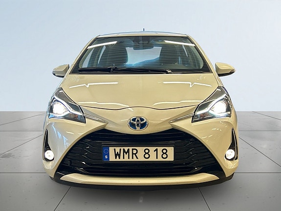 Toyota Yaris 2 of 5