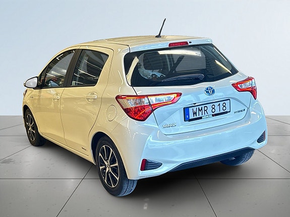 Toyota Yaris 5 of 5