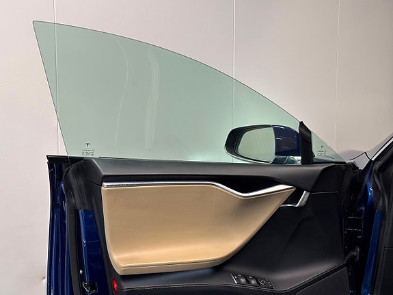 Tesla Model S 14 of 30