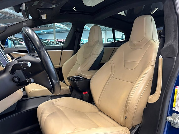 Tesla Model S 15 of 30