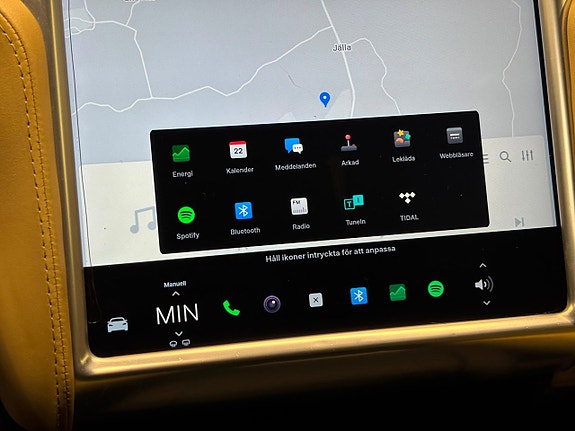 Tesla Model S 26 of 30