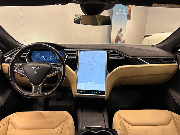 Tesla Model S 18 of 30