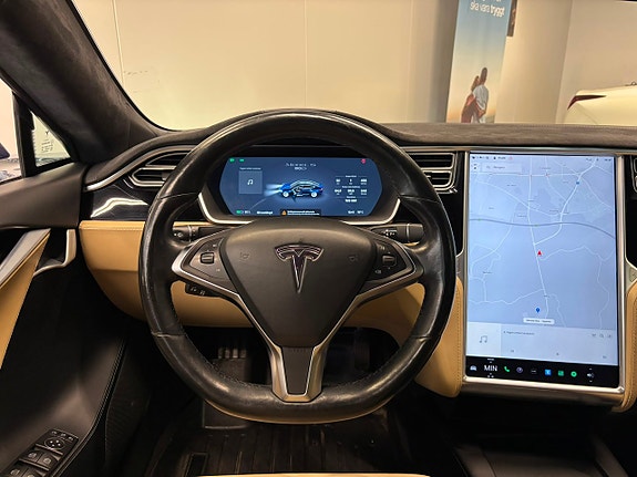 Tesla Model S 19 of 30