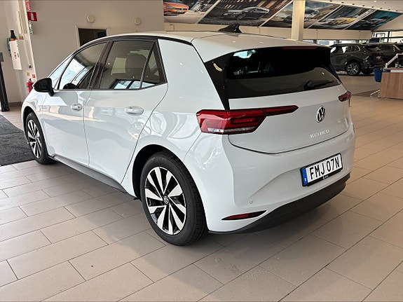 Volkswagen ID.3 Neo 4 of 10
