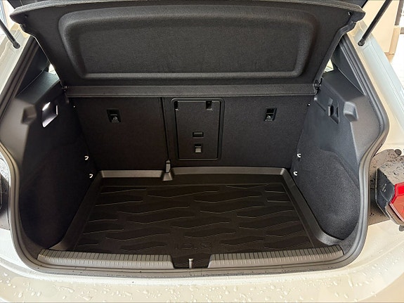 Volkswagen ID.3 Neo 7 of 10