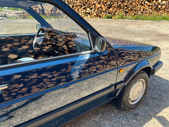 Volkswagen Golf II 2 of 5