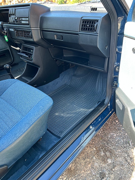 Volkswagen Golf II 4 of 5